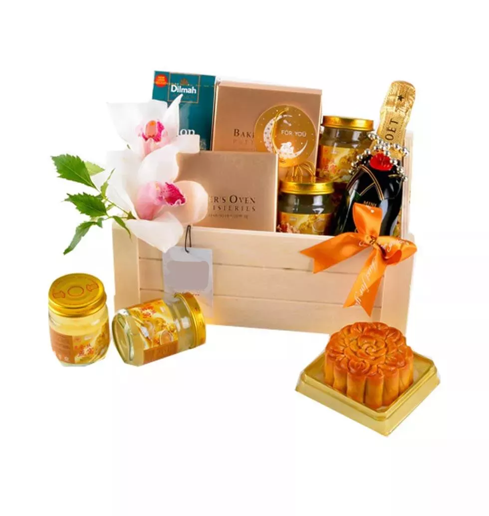 Pairing Moet With Assorted Treat